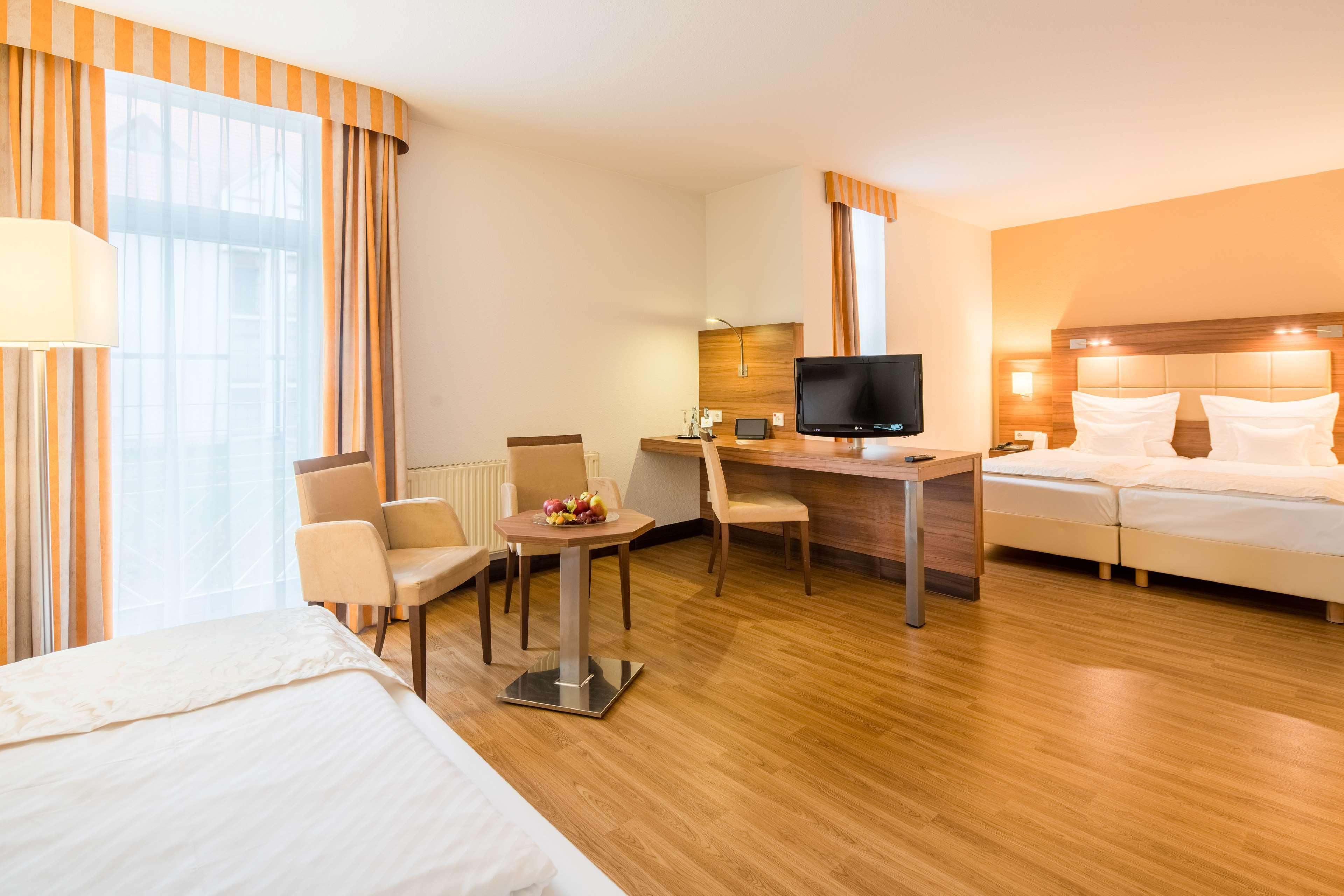 Best Western Plus Hotel Am Schlossberg Nuertingen Exterior photo